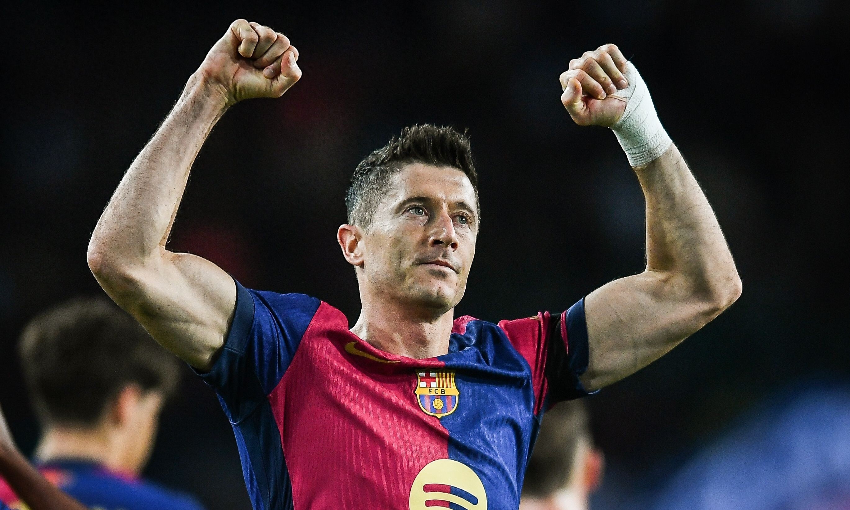 皇马绝杀荷兰，莱万状态火热