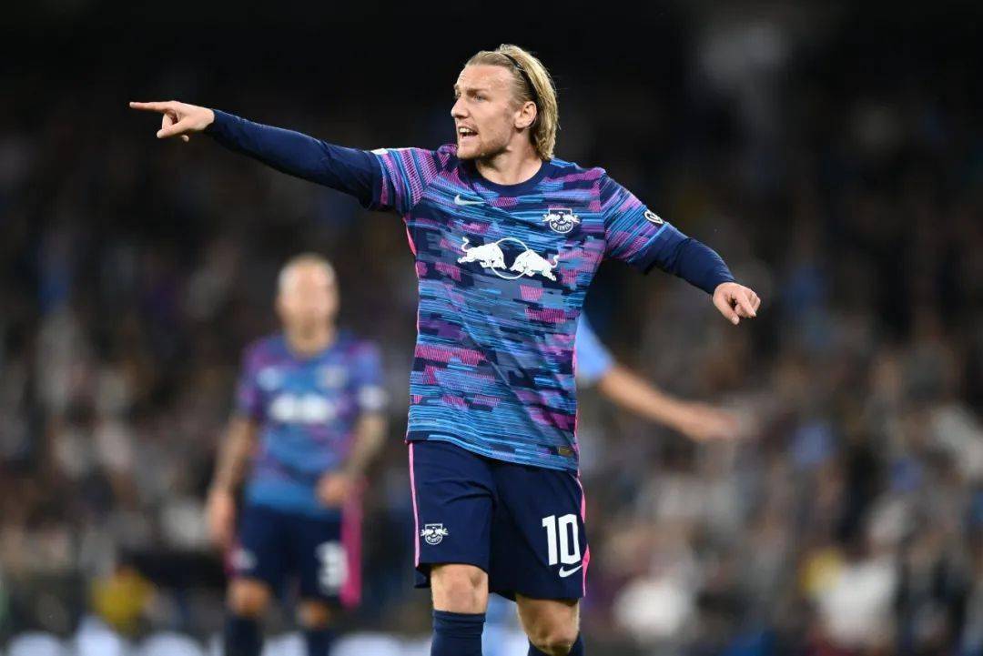 莱比锡红牛逆转塞维利亚,布鲁诺状态火热 莱比锡红牛逆转塞维利亚,布鲁诺状态火热