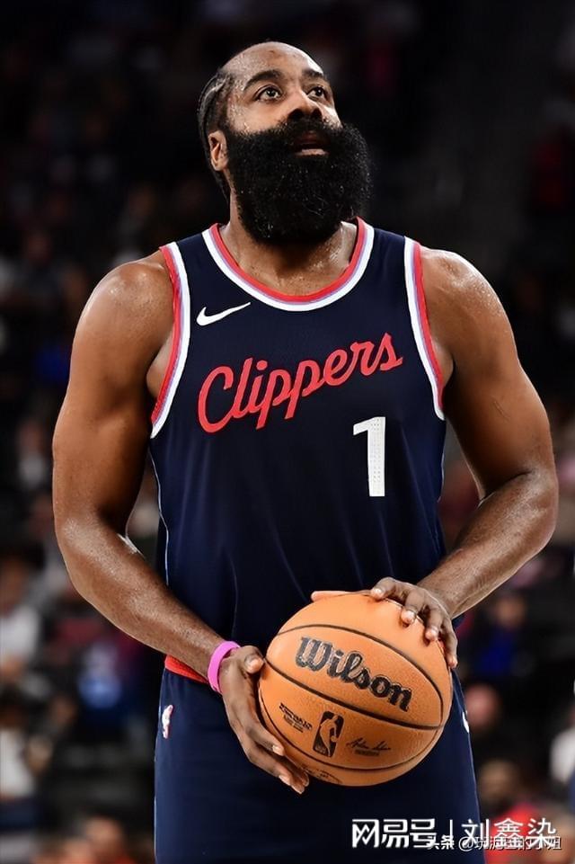 北京队险胜骑士，哈登带队取胜